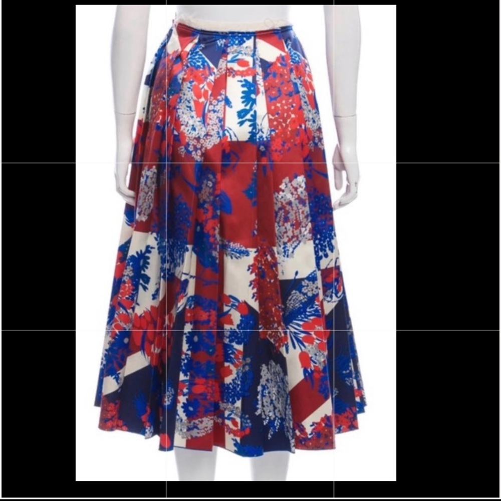 Gucci midi length pleated skirt